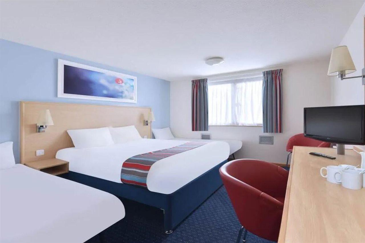 Travelodge Oxford Wheatley Esterno foto