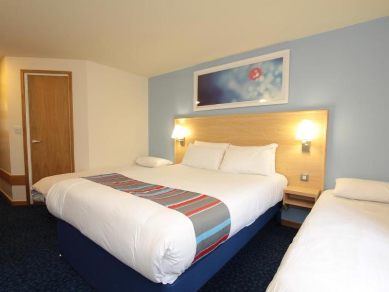 Travelodge Oxford Wheatley Esterno foto