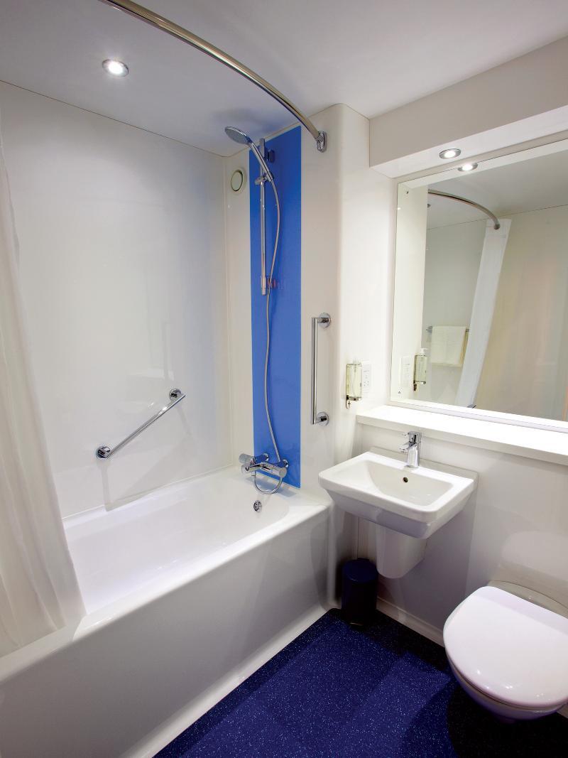 Travelodge Oxford Wheatley Esterno foto