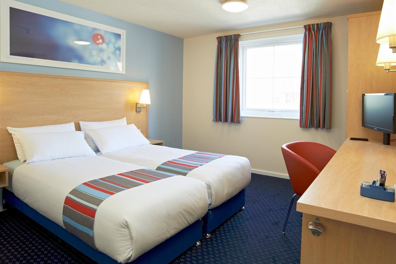 Travelodge Oxford Wheatley Esterno foto